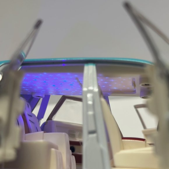 1:24 Rolls-Royce Phantom Metal Diecast White Tiffany Blue WITH LEDS Roll-Back - Picture 6 of 10